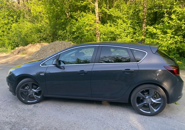 Opel Astra cena 37500 przebieg: 218087, rok produkcji 2015 z Bychawa małe 407